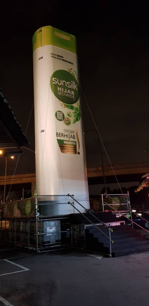 Scaffolding for the Largest Replica of Sunsilk  Shampoo Bottle in Malaysia